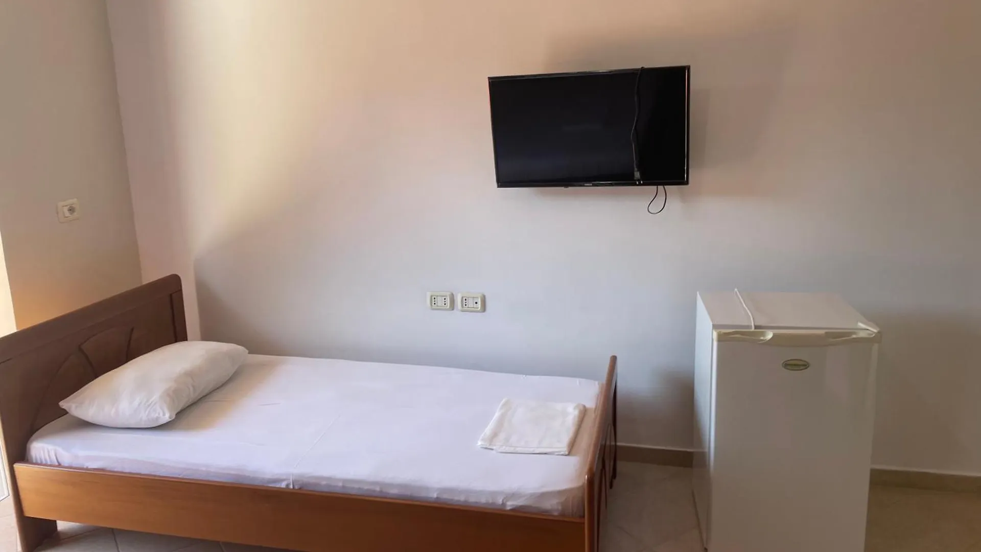 Bleta Rooms Sarande