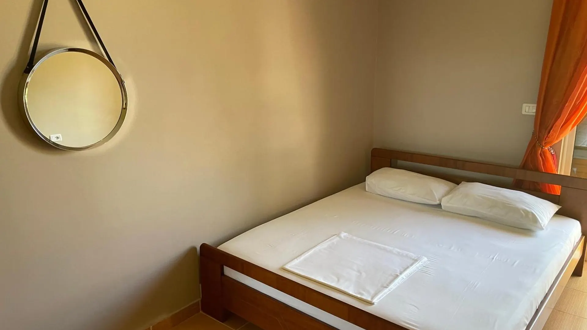 Bleta Rooms Sarande