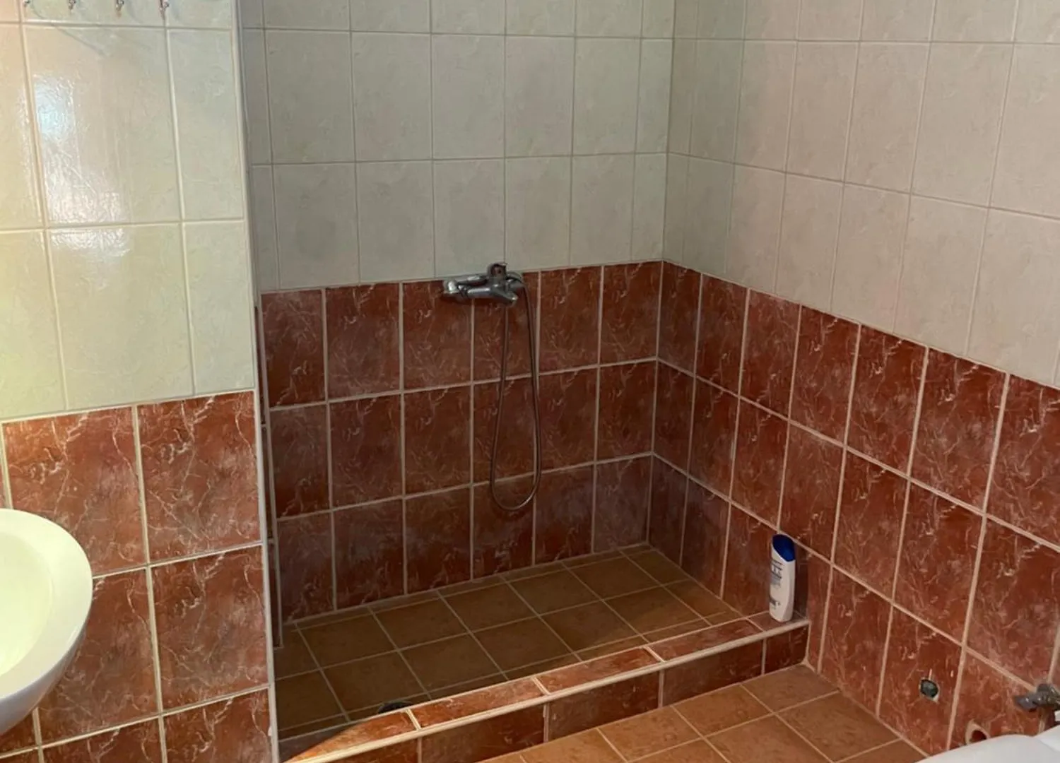 Bleta Rooms Saranda 0*,  Albania